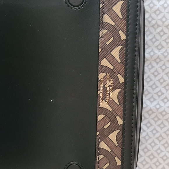 Burberry Bag - Picture 4 of 4